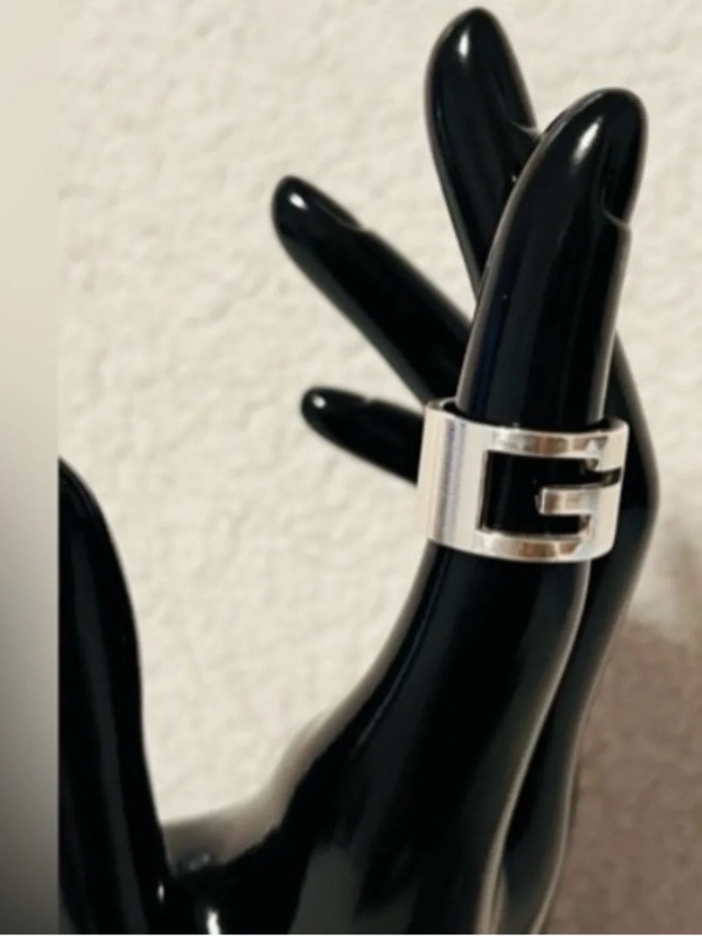 Gucci Silver-tone Interlocking G Wide‎ Band Ring